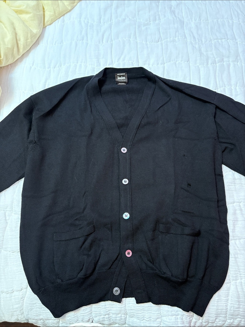 Neiman Marcus Black Men's V-Neck Button Cardigan Merino wool